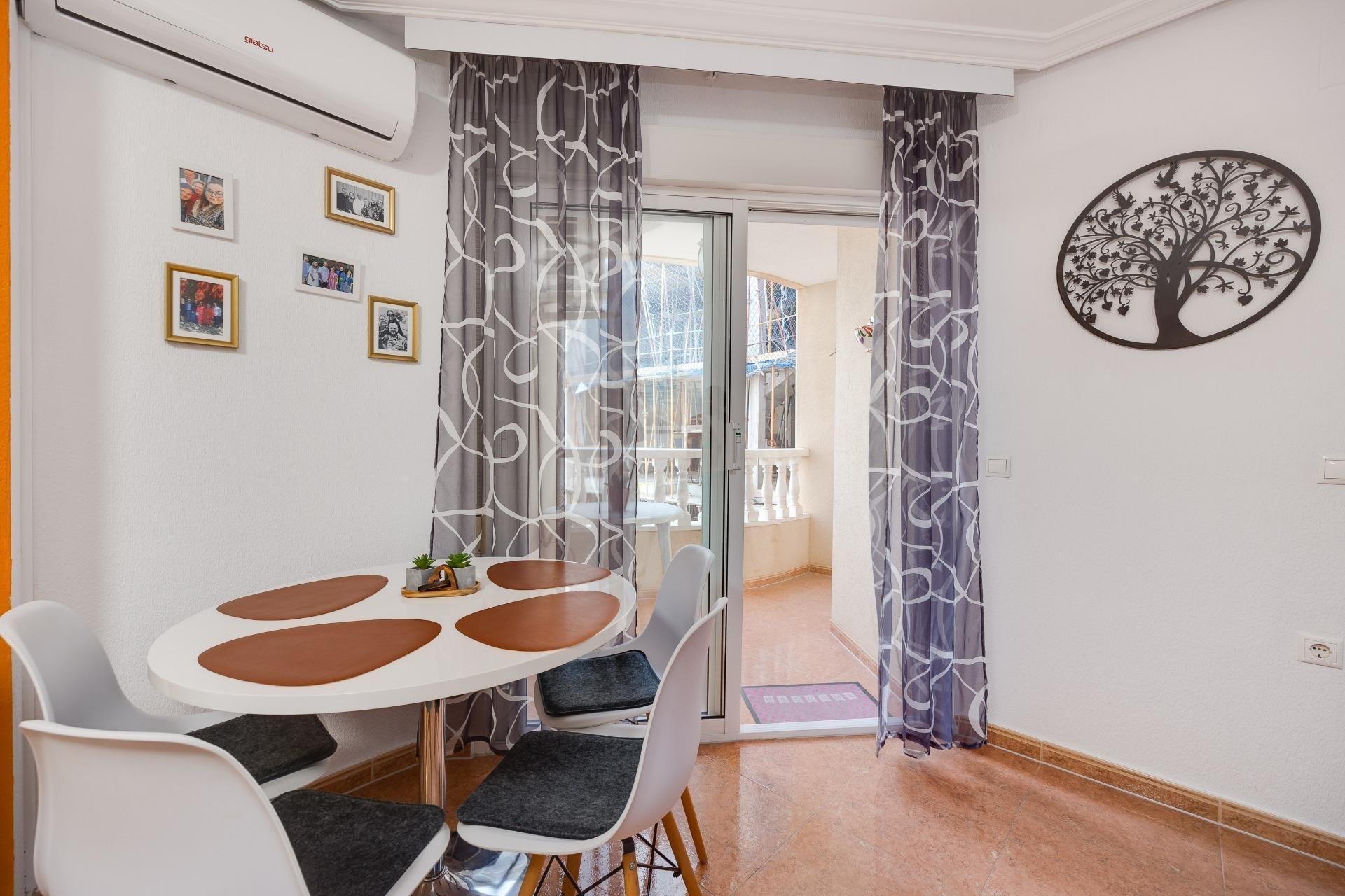 Apartament w Torrevieja, Alicante, Hiszpania 1 sypialnia, 58 mkw. nr 184268