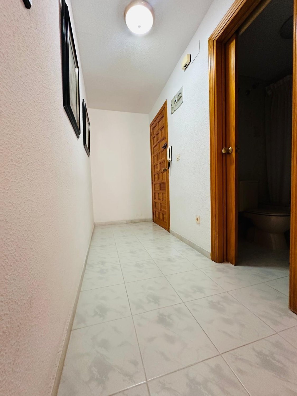 Apartment in Torrevieja, Alicante, Spain 2 bedrooms, 72 sq.m. No. 184269