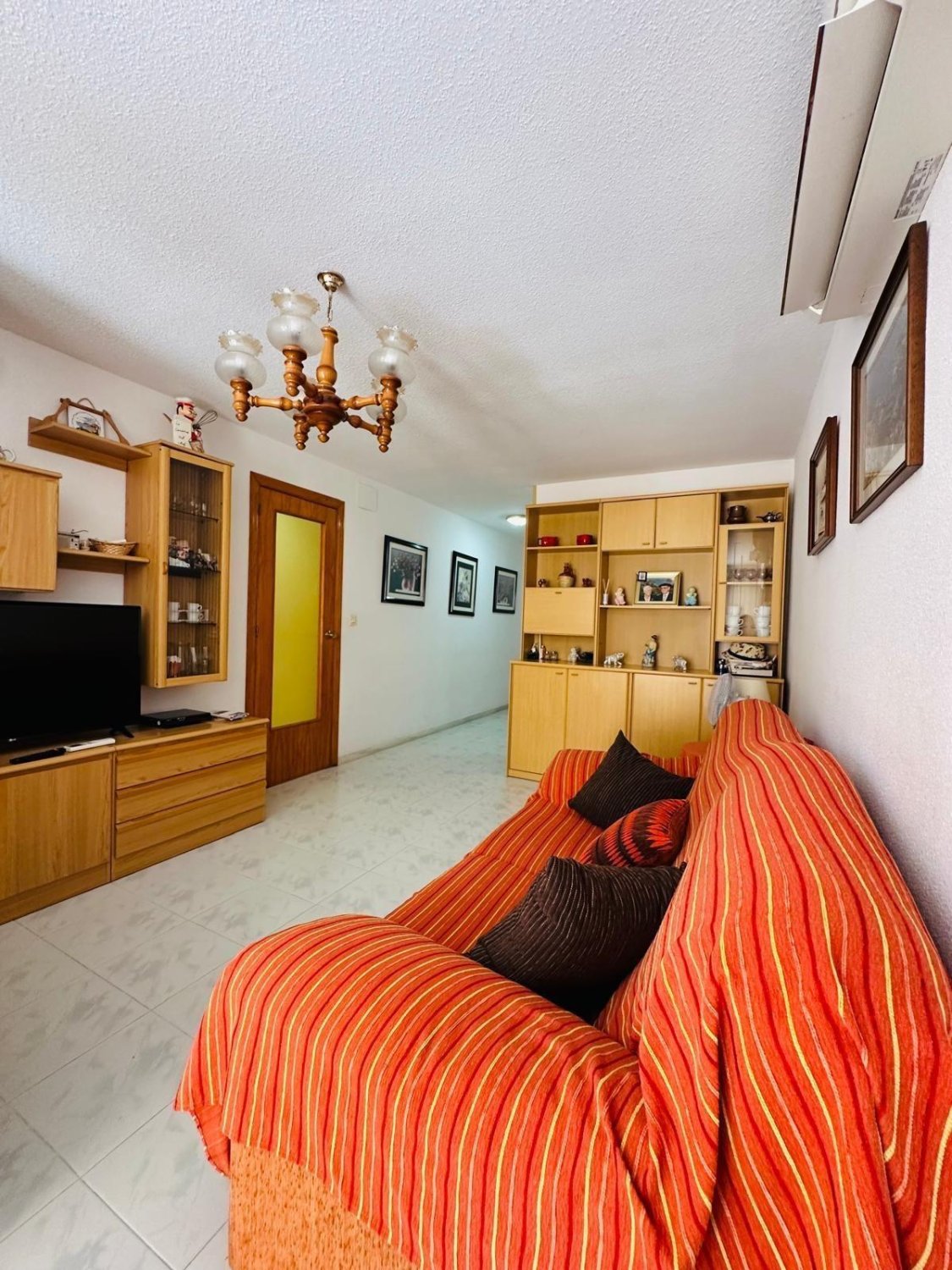 Apartment in Torrevieja, Alicante, Spain 2 bedrooms, 72 sq.m. No. 184269