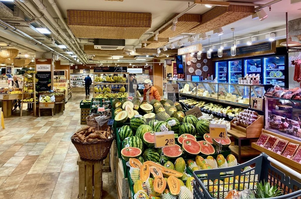 Veikals L'Eixample, Barcelona, Spānijā 400 m2 Nr. 154905