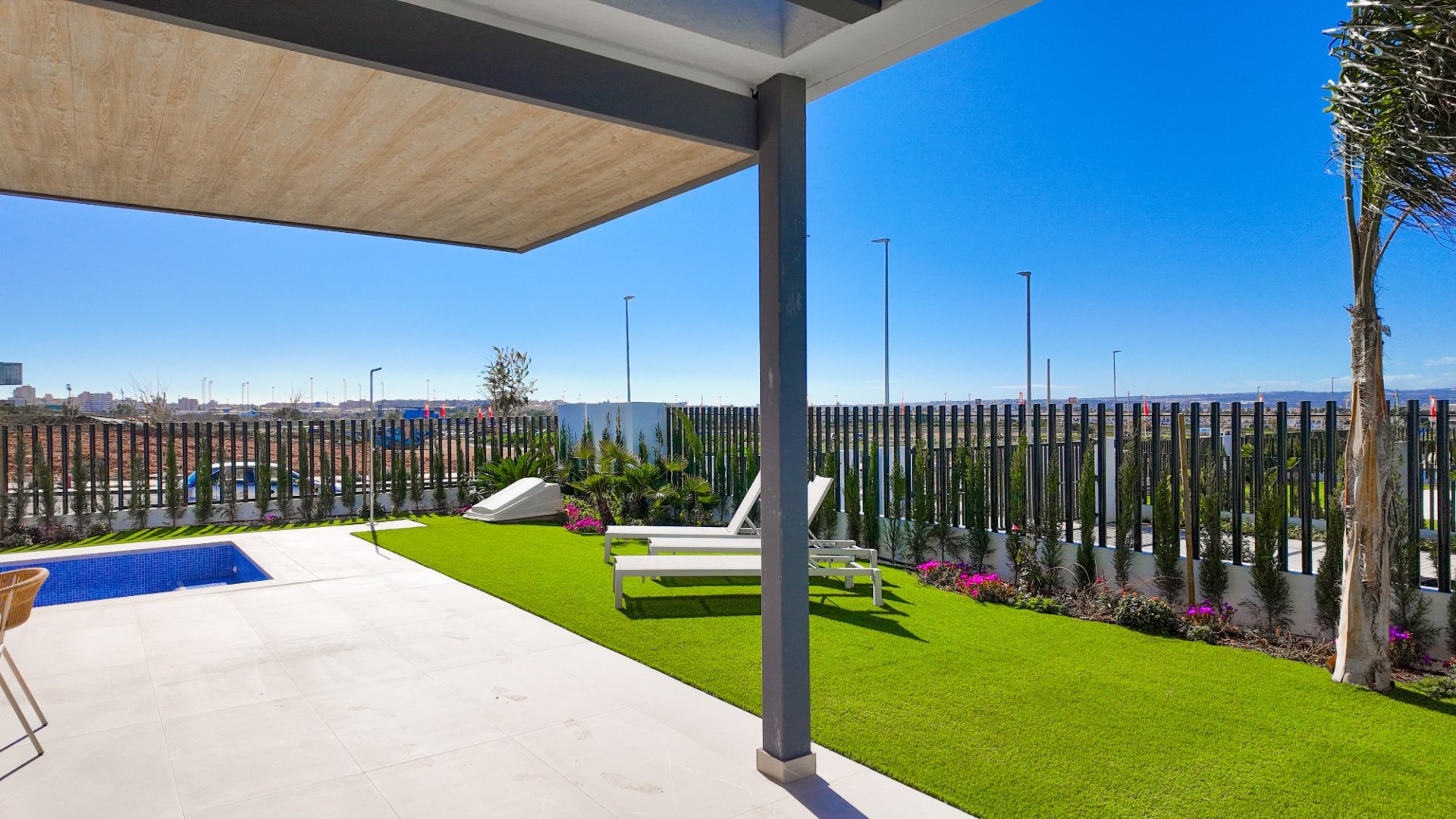 Radhus i Torrevieja, Alicante, Spanien 3 sovrum, 261 kvm. Nr. 147419
