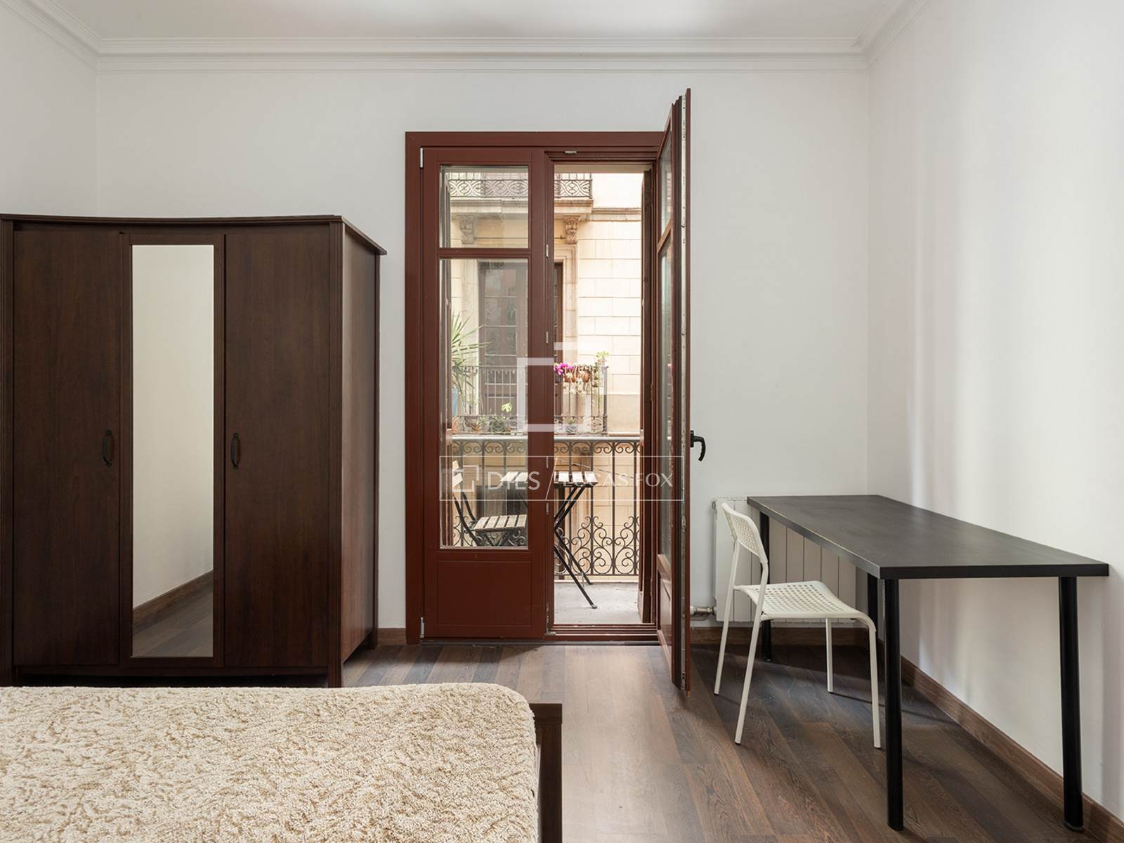 Apartment in Barcelona, Spain 4 bedrooms, 107 sq.m. No. 150542
