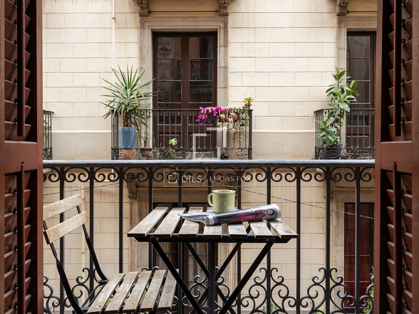 Apartment in Barcelona, Spain 4 bedrooms, 107 sq.m. No. 150542