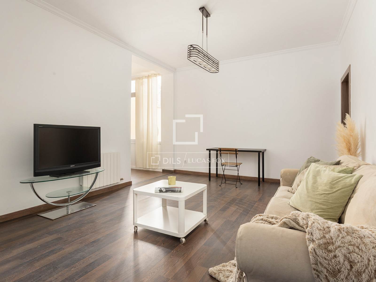 Apartment in Barcelona, Spain 4 bedrooms, 107 sq.m. No. 150542
