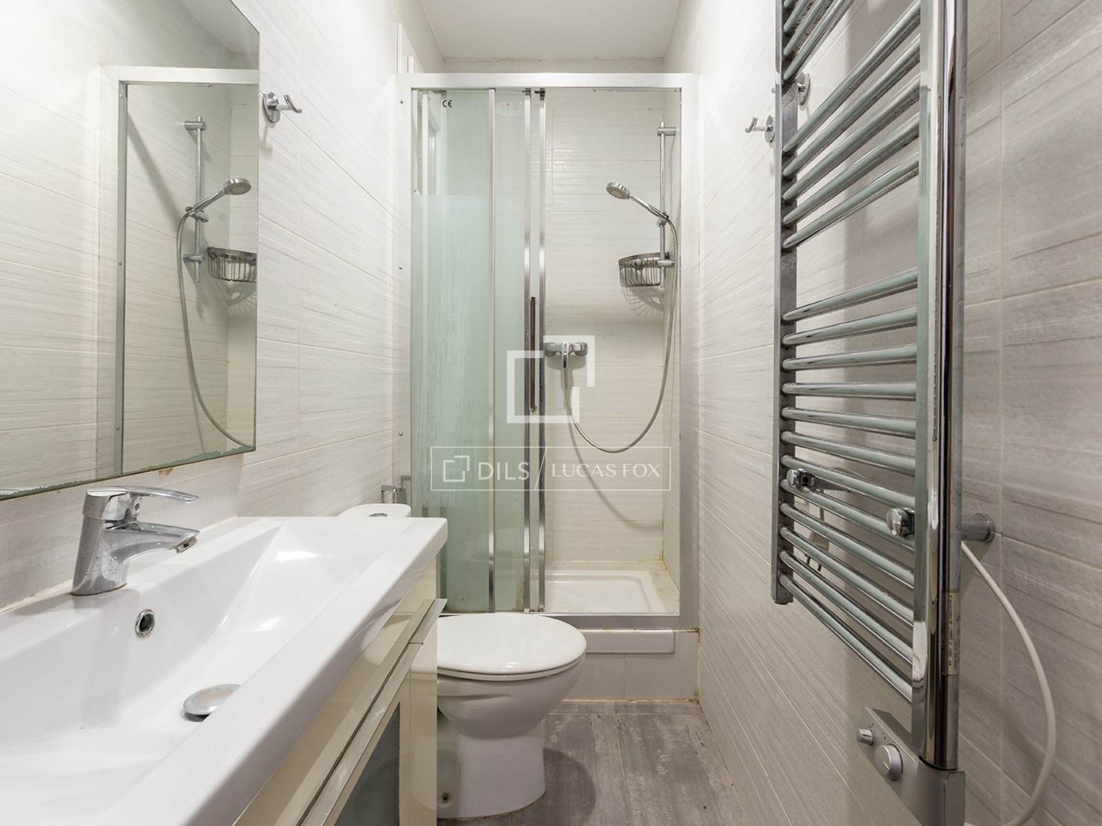 Apartment in Barcelona, Spain 4 bedrooms, 107 sq.m. No. 150542