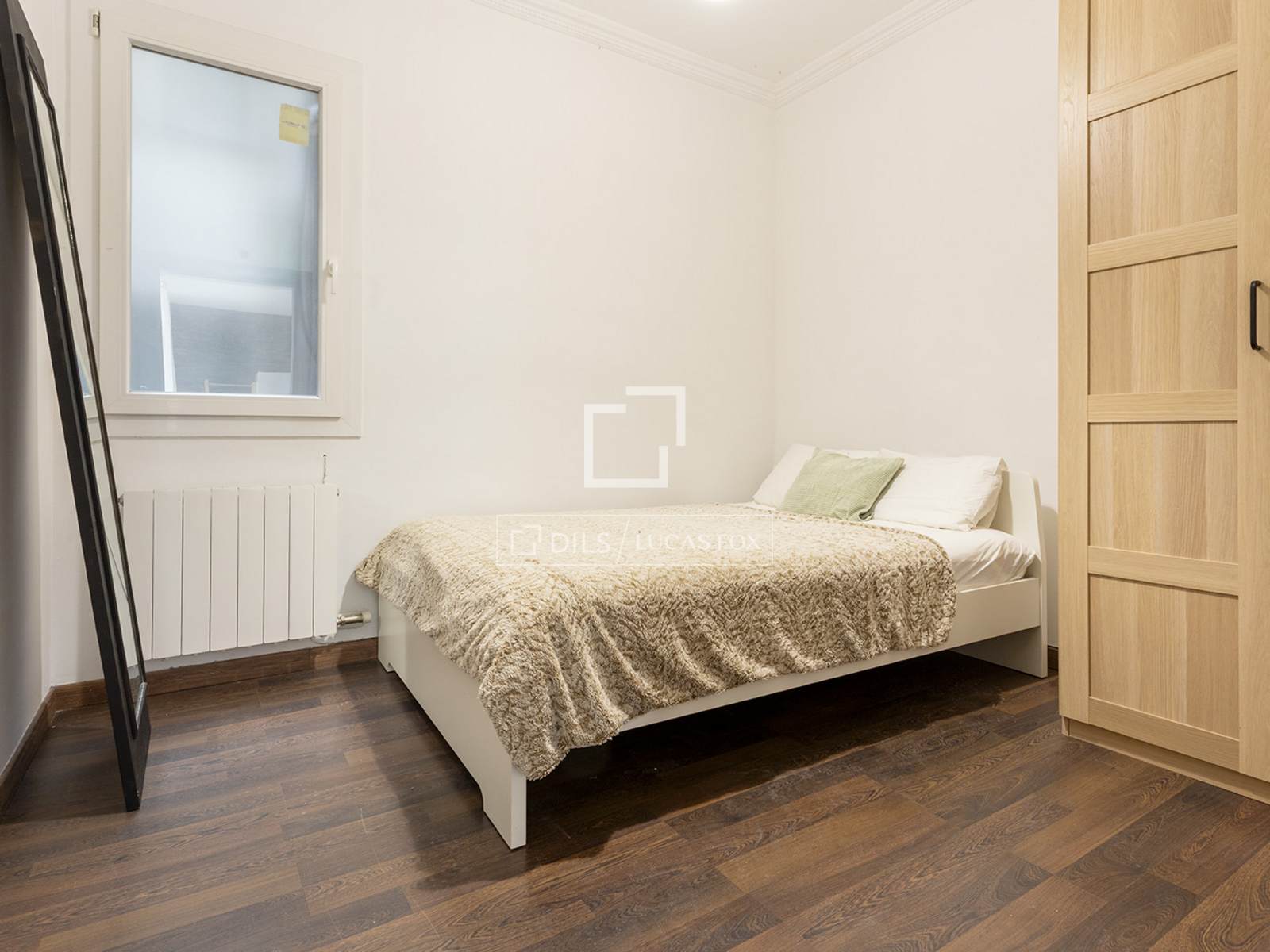 Apartment in Barcelona, Spain 4 bedrooms, 107 sq.m. No. 150542