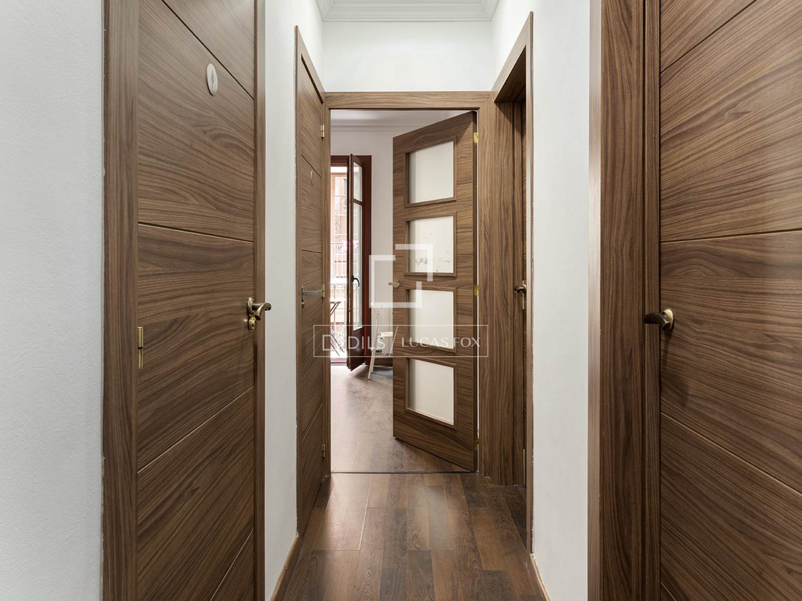 Apartment in Barcelona, Spain 4 bedrooms, 107 sq.m. No. 150542