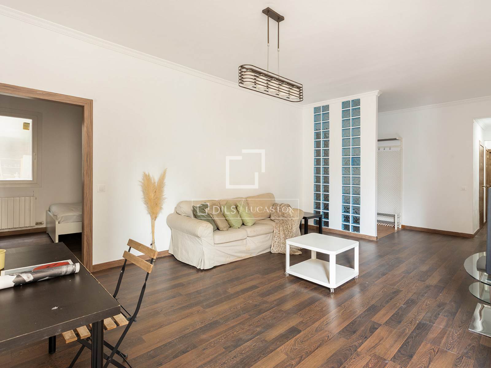 Apartment in Barcelona, Spain 4 bedrooms, 107 sq.m. No. 150542