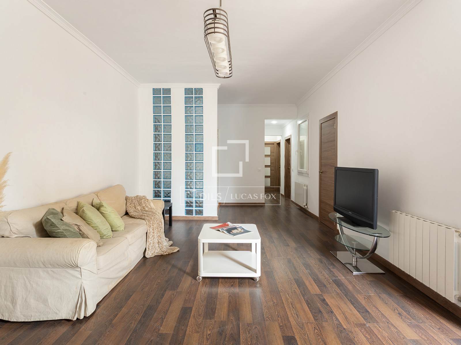 Apartment in Barcelona, Spain 4 bedrooms, 107 sq.m. No. 150542