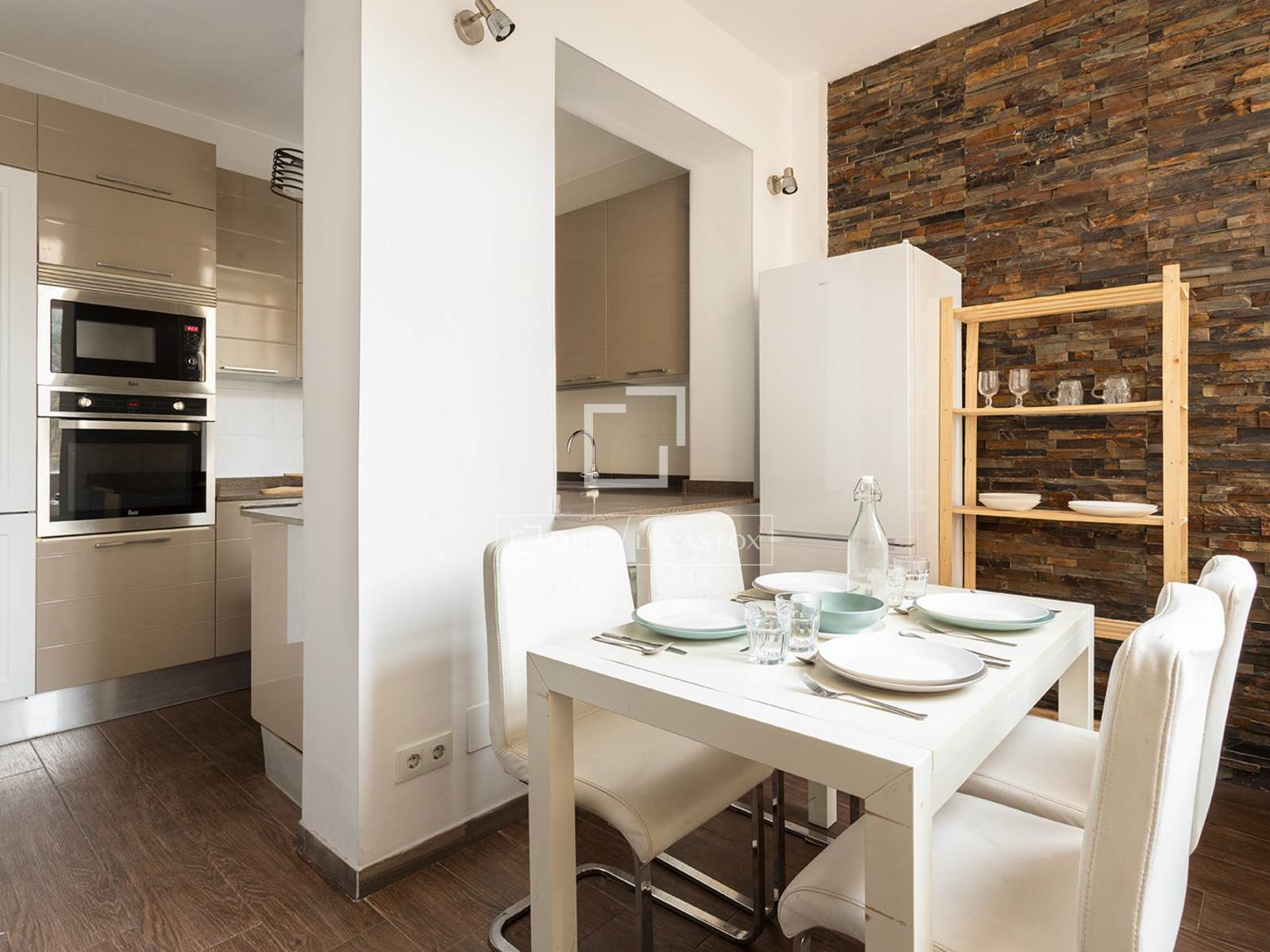 Apartment in Barcelona, Spain 4 bedrooms, 107 sq.m. No. 150542