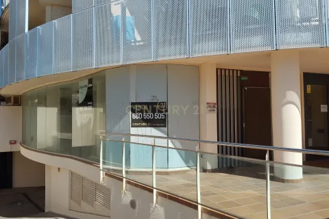 Retail store in Calella, Barcelona, Spain 2 bedrooms, 63 sq.m. No. 191604