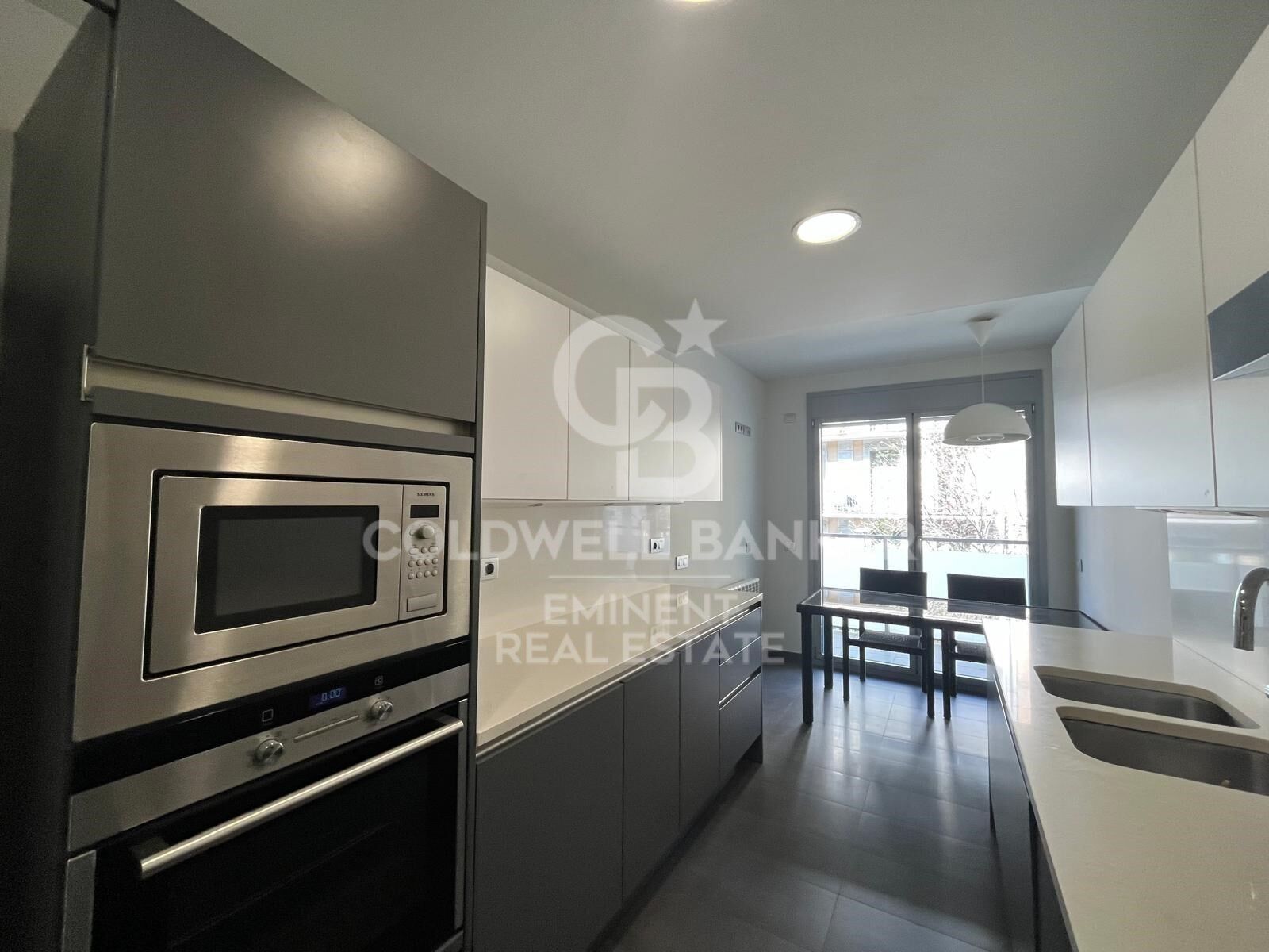 Huoneisto Barcelona, Espanja 3 makuuhuonetta, 118 m2 No. 159024