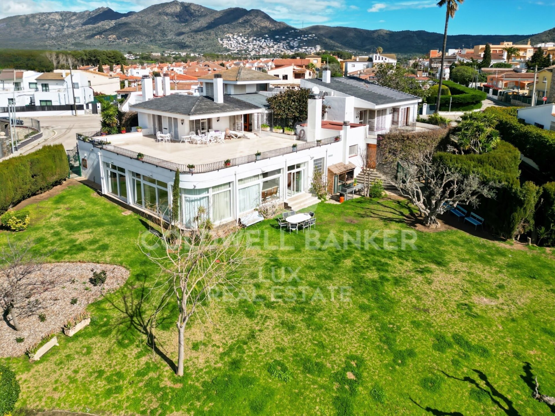 House à Roses, Girona, Espagne 6 chambres, 975 m2 No. 159023