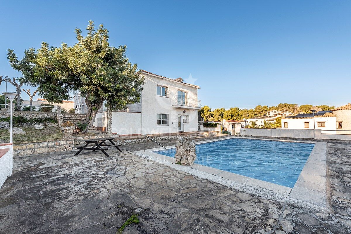 Villa in Sant Pere de Ribes, Barcelona, Spain 7 bedrooms, 466 sq.m. No. 159022