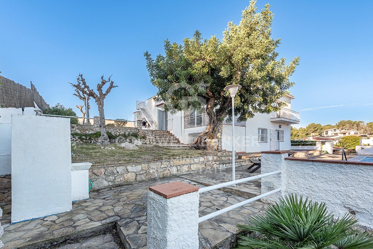 Villa in Sant Pere de Ribes, Barcelona, Spain 7 bedrooms, 466 sq.m. No. 159022