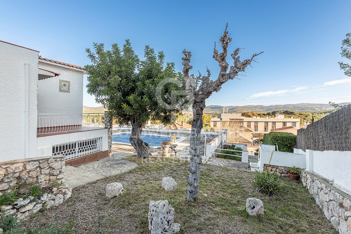 Villa in Sant Pere de Ribes, Barcelona, Spain 7 bedrooms, 466 sq.m. No. 159022