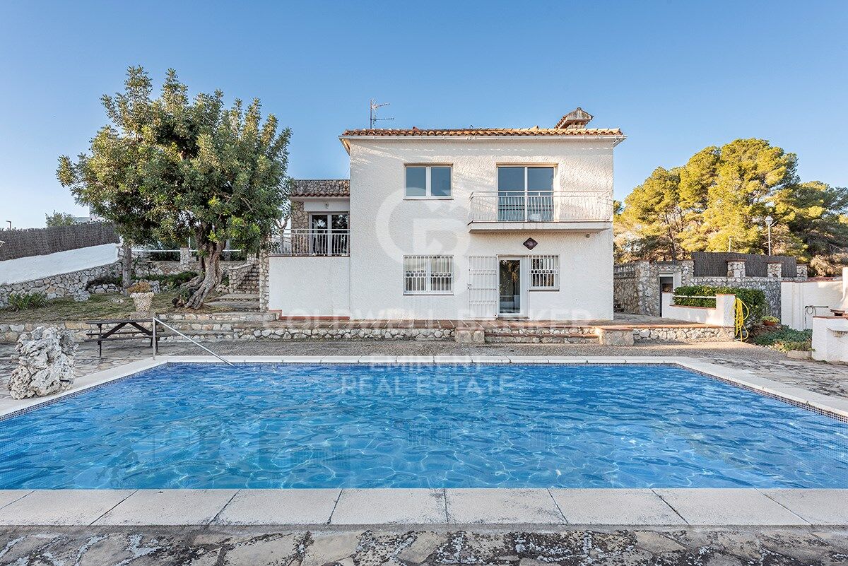 Villa in Sant Pere de Ribes, Barcelona, Spain 7 bedrooms, 466 sq.m. No. 159022