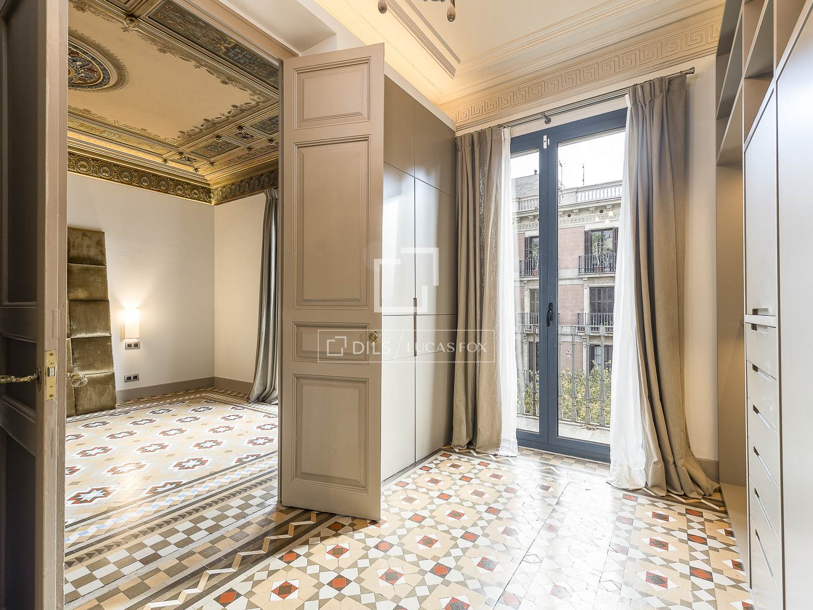 Huoneisto Barcelona, Espanja 3 makuuhuonetta, 196 m2 No. 150562