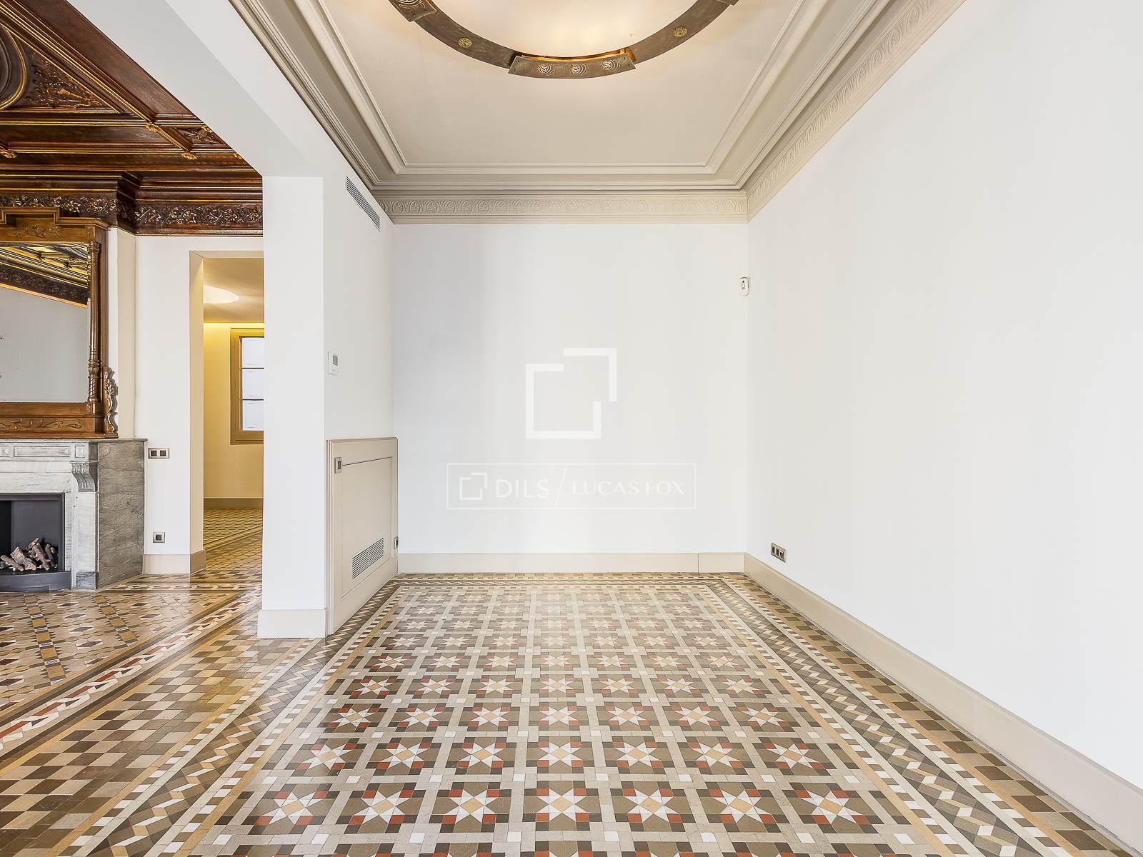 Huoneisto Barcelona, Espanja 3 makuuhuonetta, 196 m2 No. 150562