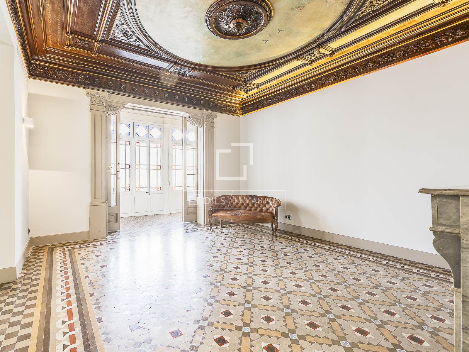 Huoneisto Barcelona, Espanja 3 makuuhuonetta, 196 m2 No. 150562
