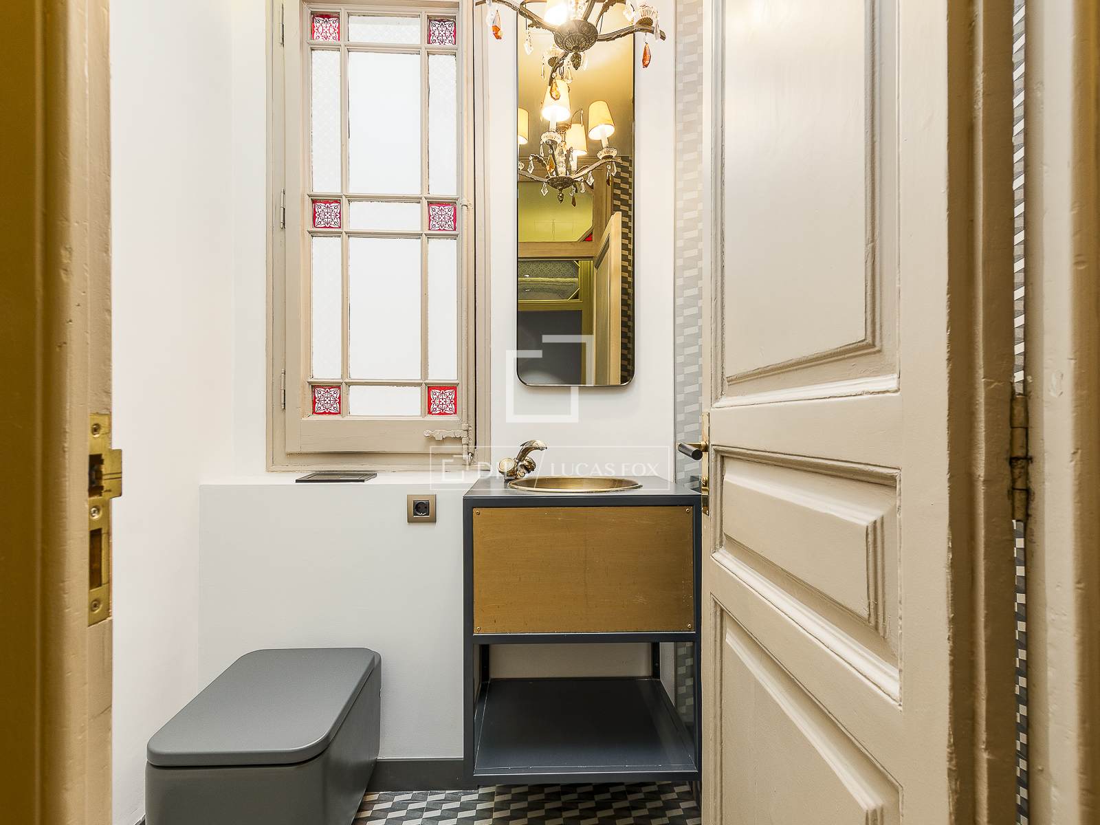 Huoneisto Barcelona, Espanja 3 makuuhuonetta, 196 m2 No. 150562