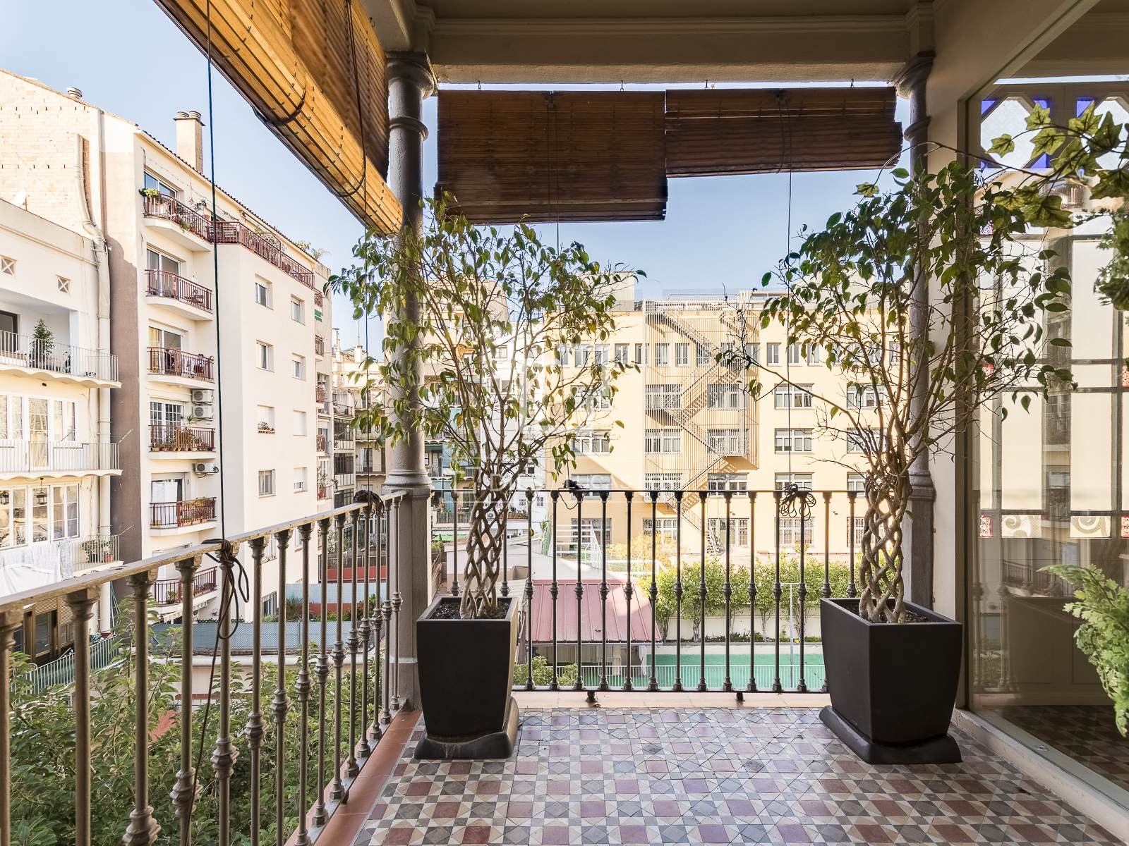 Huoneisto Barcelona, Espanja 3 makuuhuonetta, 196 m2 No. 150562