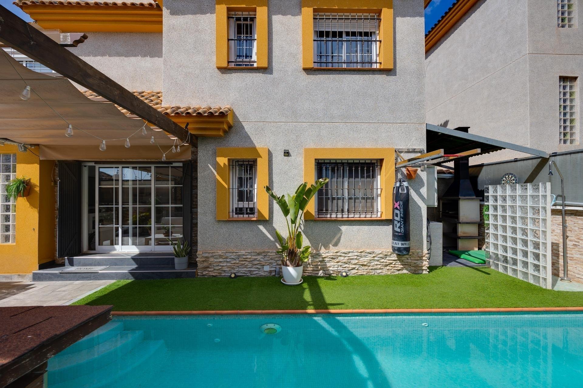 Villa en Los Montesinos, Alicante, España 3 dormitorios, 100 m2 No. 156243