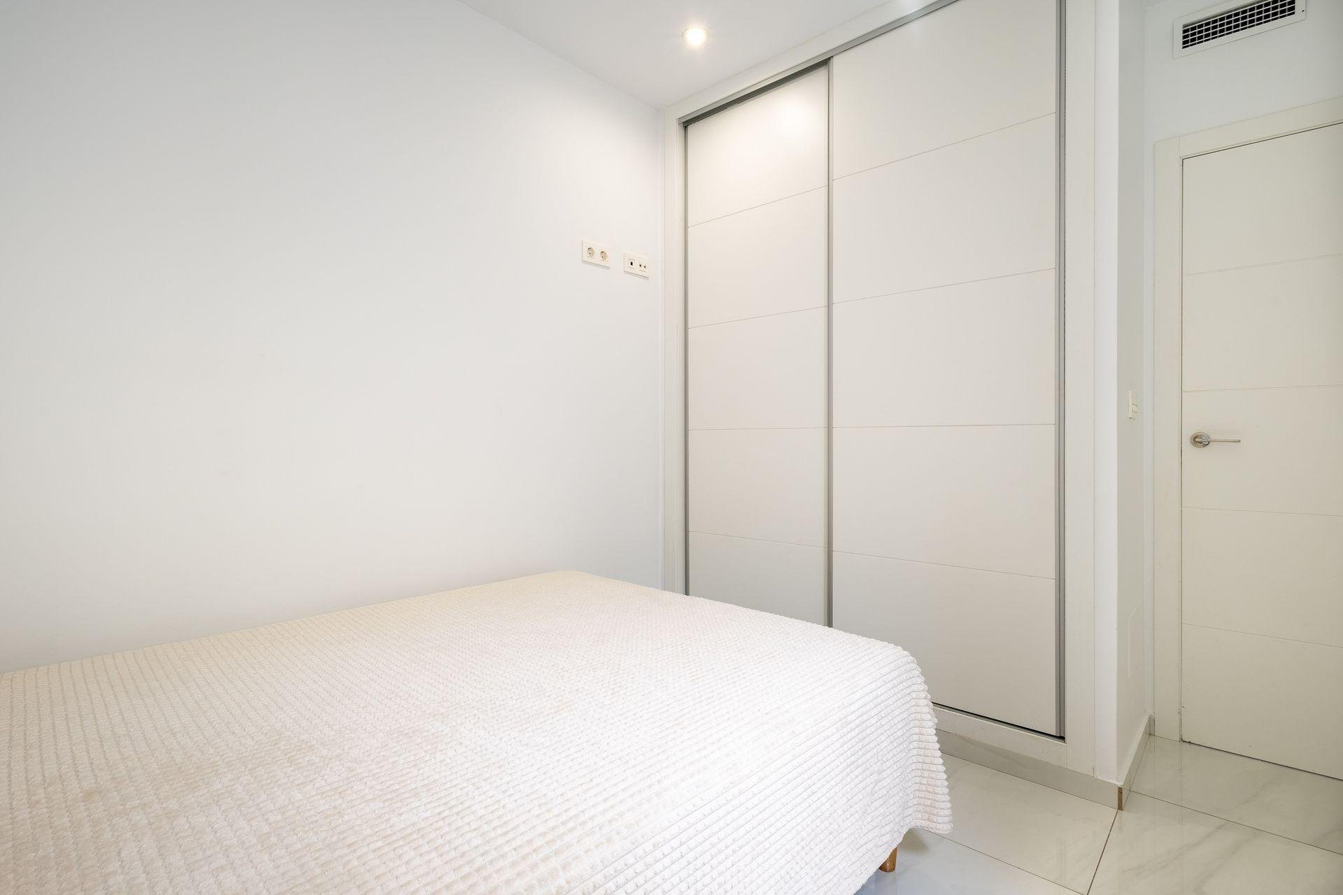 Talo Torrevieja, Alicante, Espanja 107 m2 No. 193578