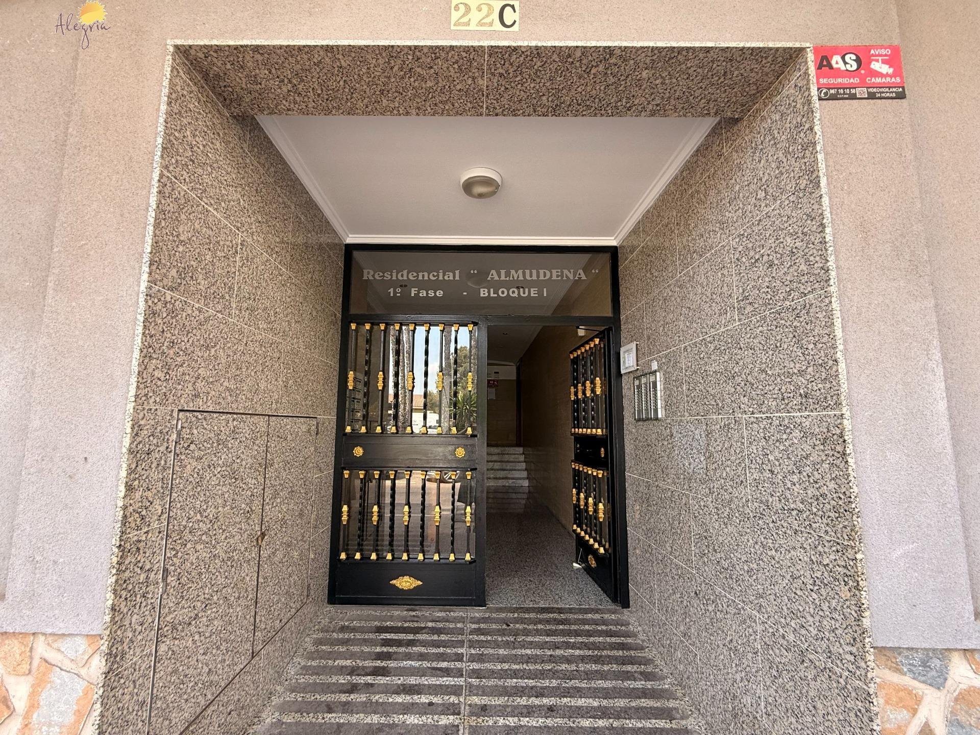 Apartment à Torrevieja, Alicante, Espagne 1 chambre, 65 m2 No. 193580