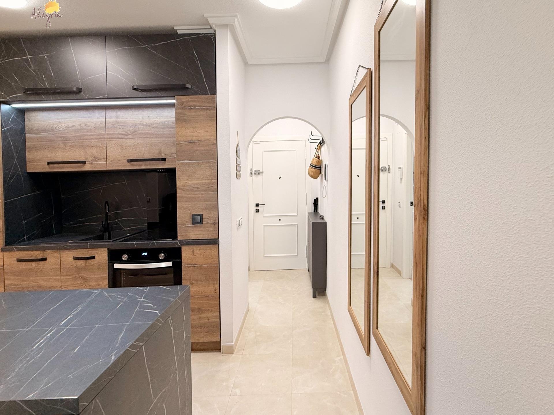 Apartment à Torrevieja, Alicante, Espagne 1 chambre, 65 m2 No. 193580