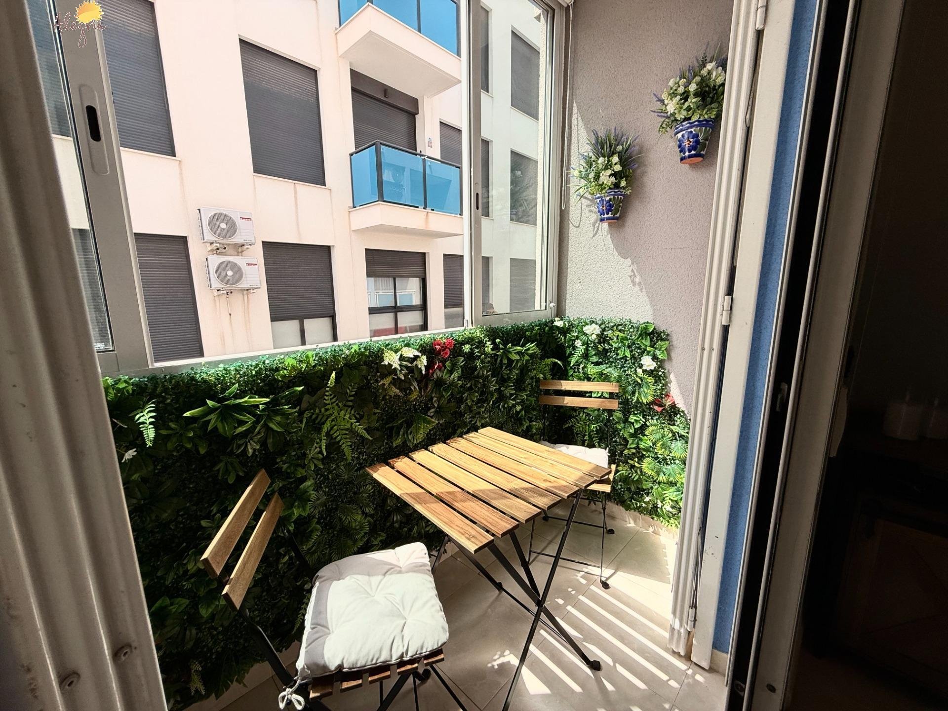 Apartment à Torrevieja, Alicante, Espagne 1 chambre, 65 m2 No. 193580