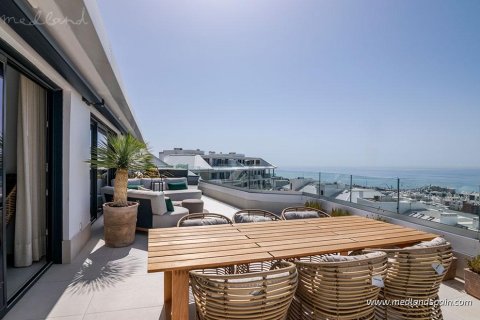 Apartment in Fuengirola, Malaga, Spain 3 bedrooms, 245 sq.m. No. 104673