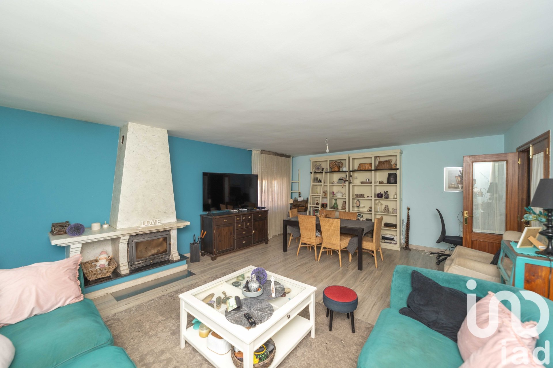 House in Valverde de la Virgen, Leon, Spain 6 bedrooms, 560 sq.m. No. 153269