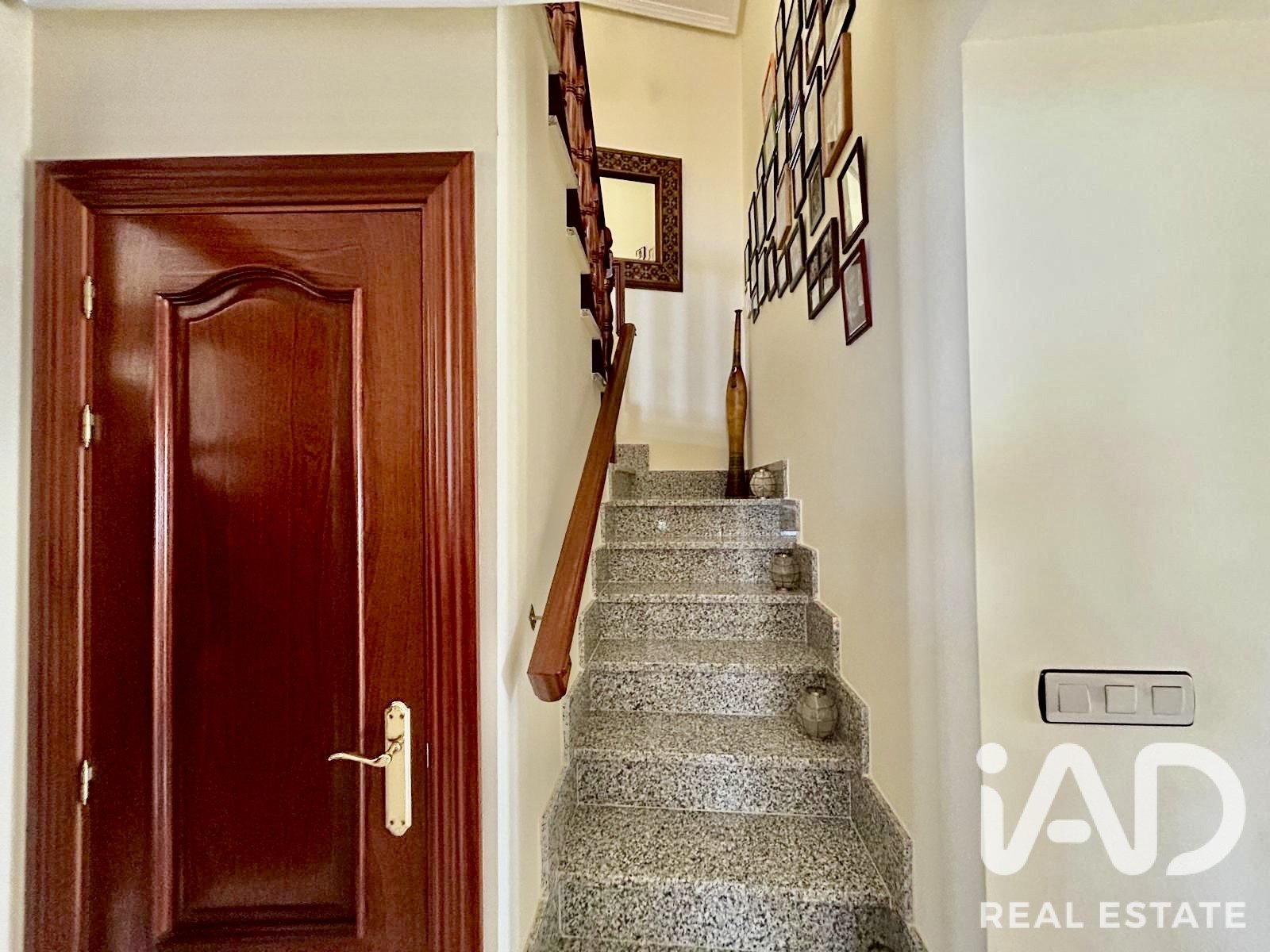House in Leon, Spain 3 bedrooms, 169 sq.m. No. 188272