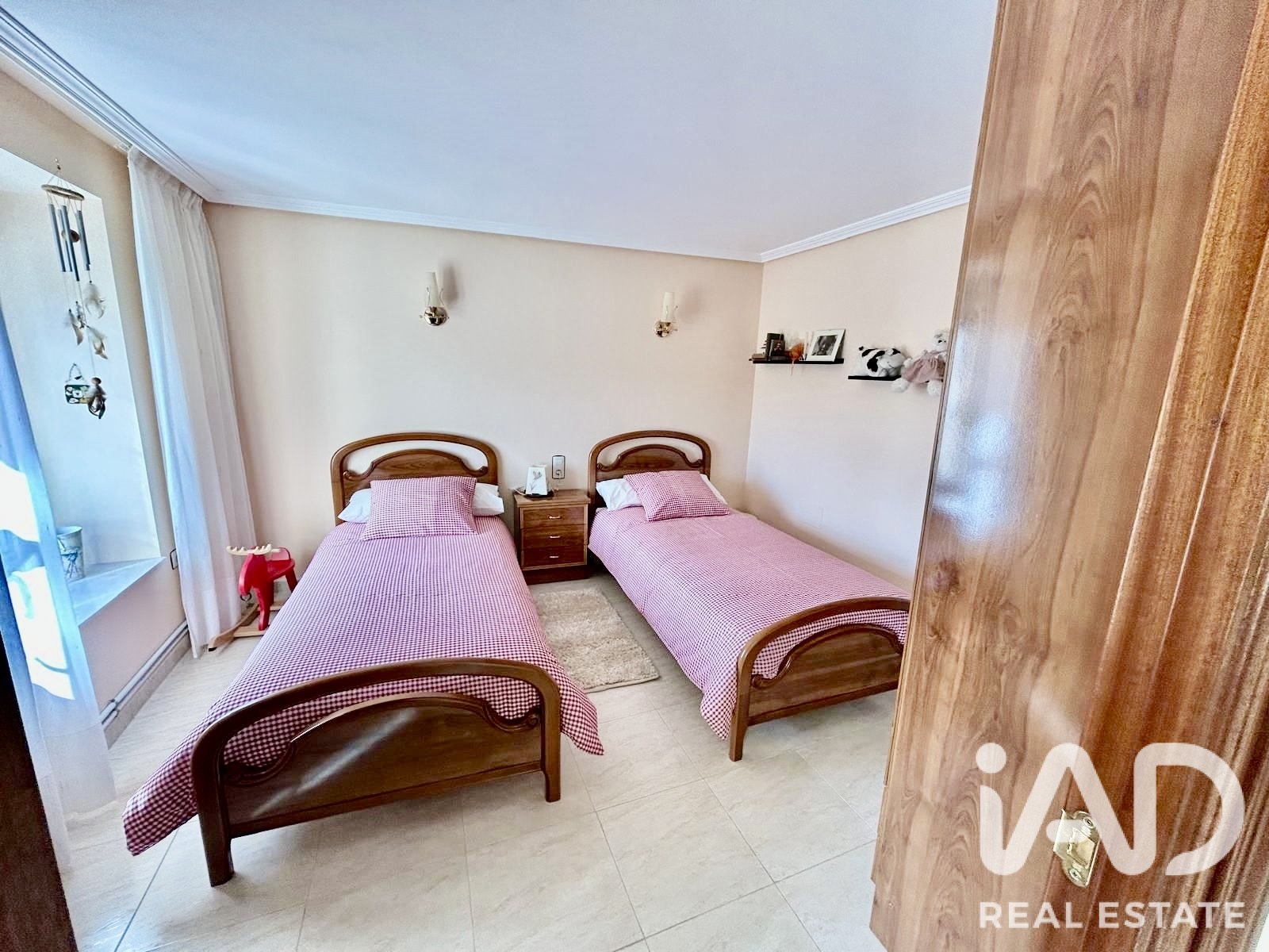 House in Leon, Spain 3 bedrooms, 169 sq.m. No. 188272