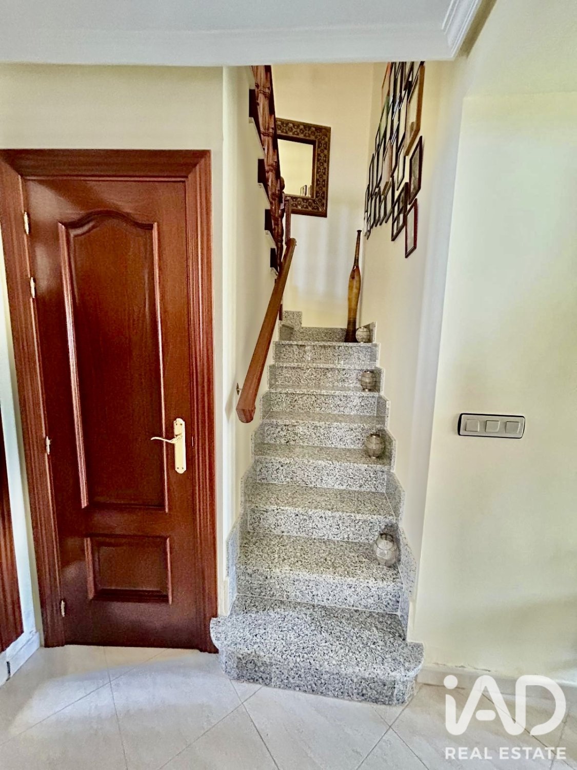 House in Leon, Spain 3 bedrooms, 169 sq.m. No. 188272