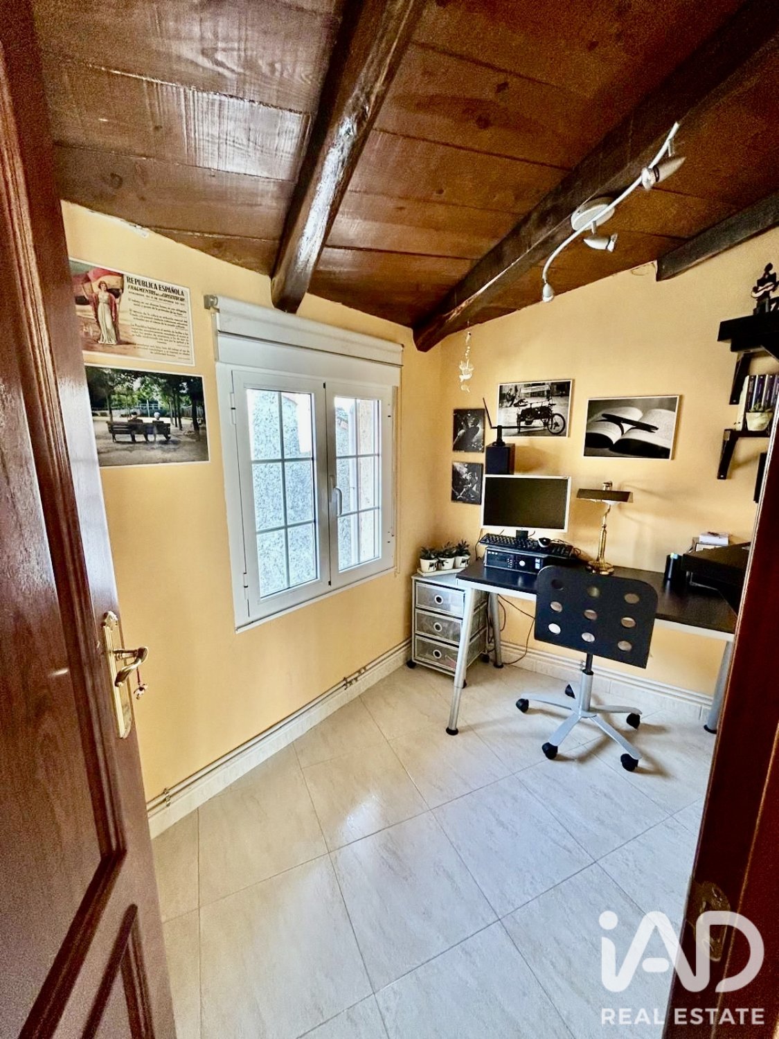 House in Leon, Spain 3 bedrooms, 169 sq.m. No. 188272