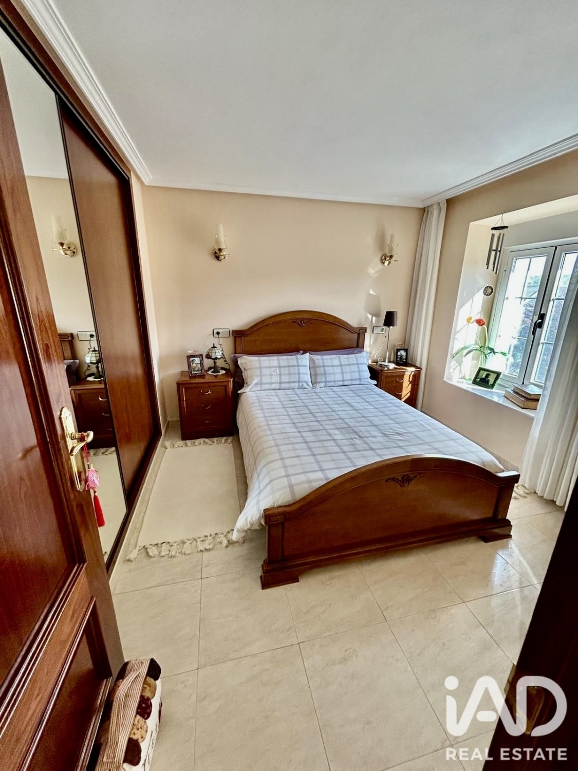 House in Leon, Spain 3 bedrooms, 169 sq.m. No. 188272