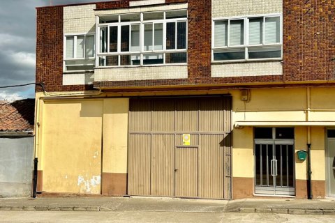House in La Baneza, Leon, Spanien 3 Schlafzimmer, 376 m2 Nr. 188277
