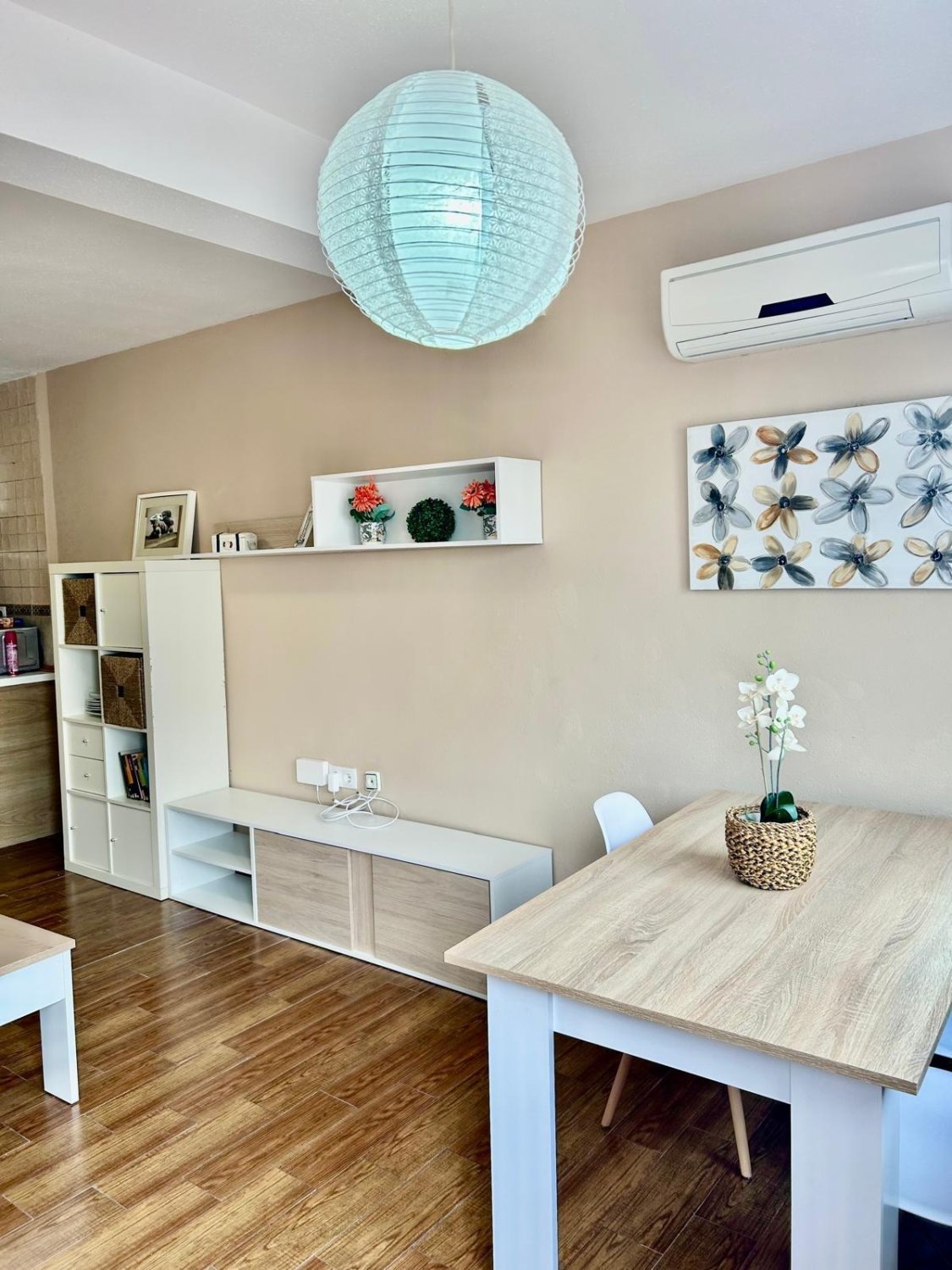 Apartamento en Torrevieja, Alicante, España 2 dormitorios, 54 m2 No. 189386