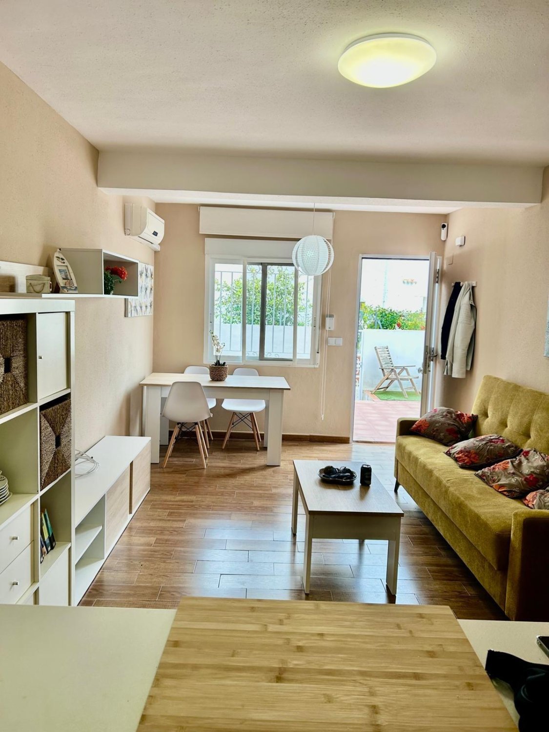 Apartamento en Torrevieja, Alicante, España 2 dormitorios, 54 m2 No. 189386