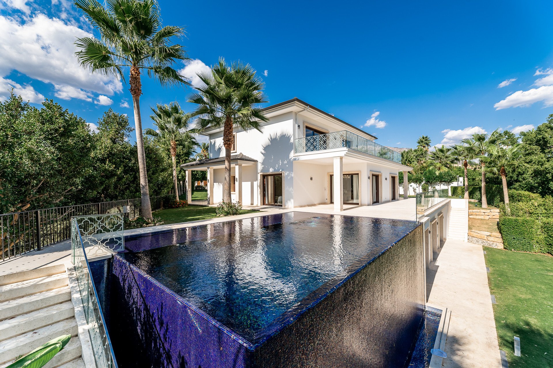 Willa w Marbella, Malaga, Hiszpania 5 sypialni, 1023 mkw. nr 102202