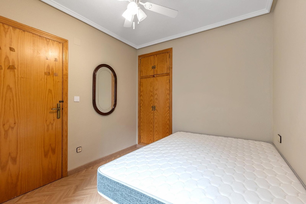 Wohnung in Torrevieja, Alicante, Spanien 3 Schlafzimmer, 75 m2 Nr. 183577