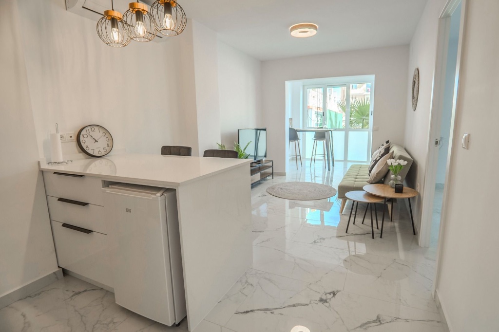 Apartment à Torrevieja, Alicante, Espagne 1 chambre,  No. 183579