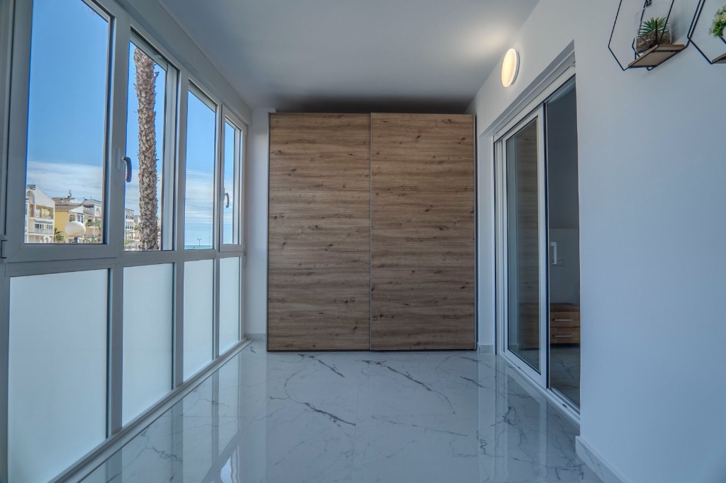 Apartment à Torrevieja, Alicante, Espagne 1 chambre,  No. 183579