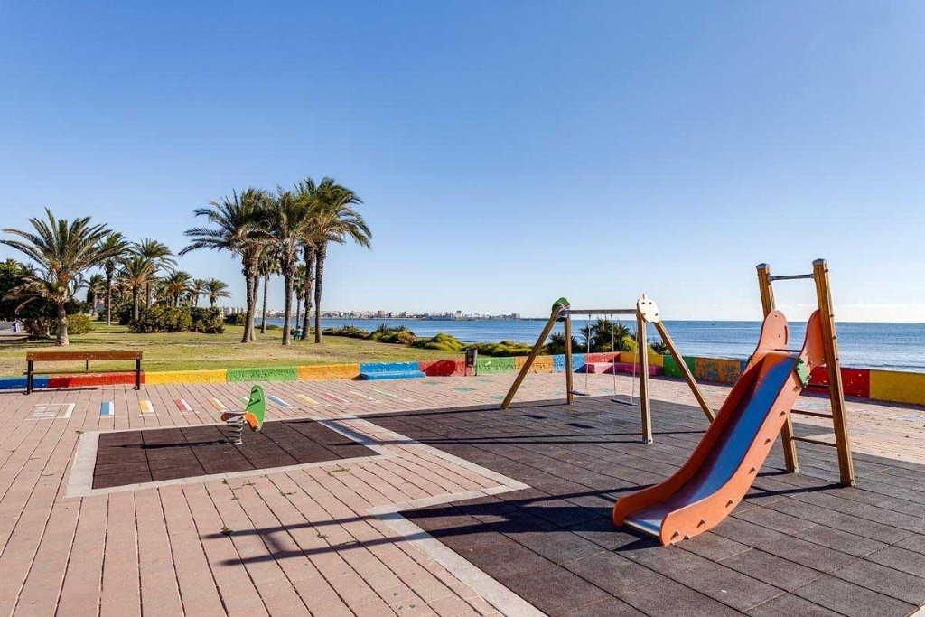 Lägenhet i Torrevieja, Alicante, Spanien 2 sovrum, 60 kvm. Nr. 183580