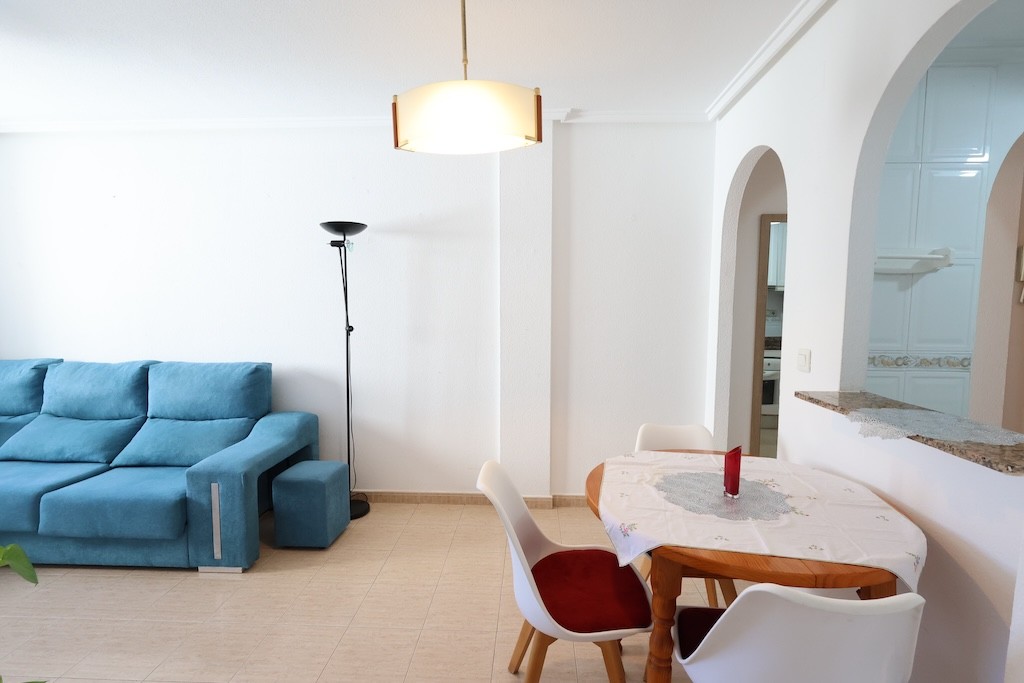 Apartamento en Torrevieja, Alicante, España 2 dormitorios,  No. 183581