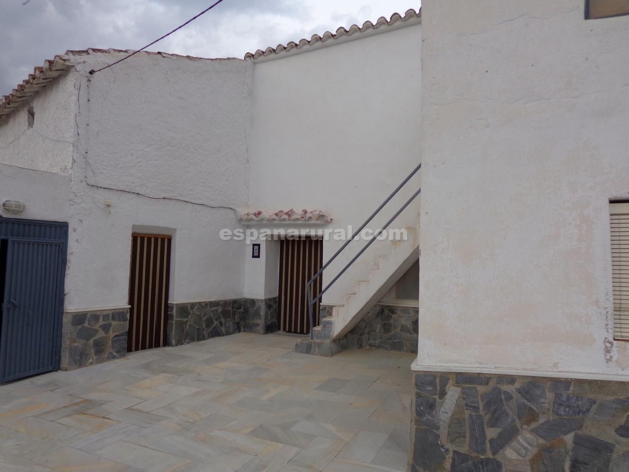 Townhouse in Caniles, Granada, Spain 4 bedrooms,  No. 184101