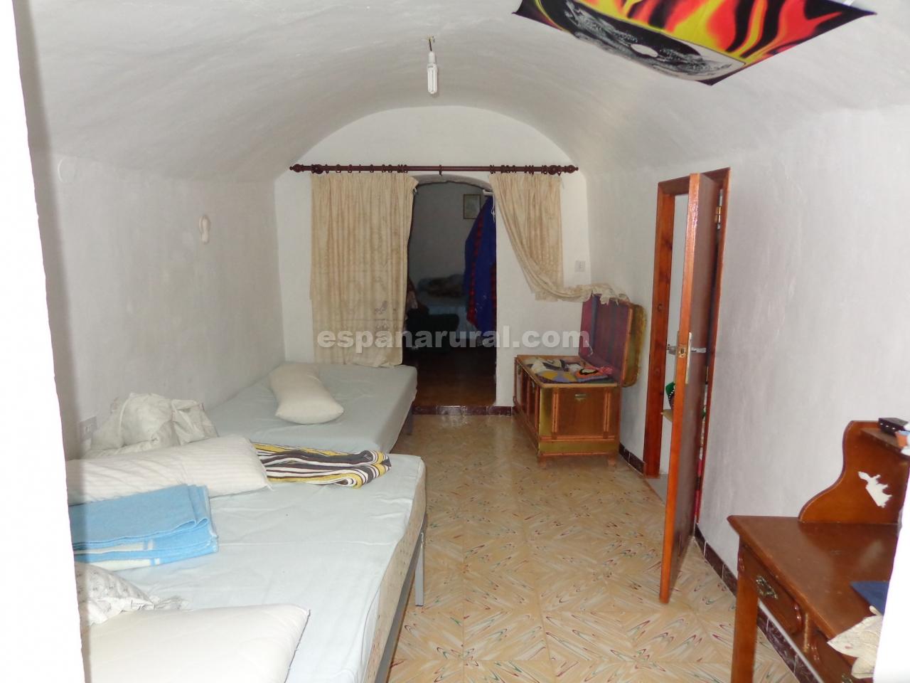 Townhouse in Caniles, Granada, Spain 4 bedrooms,  No. 184101