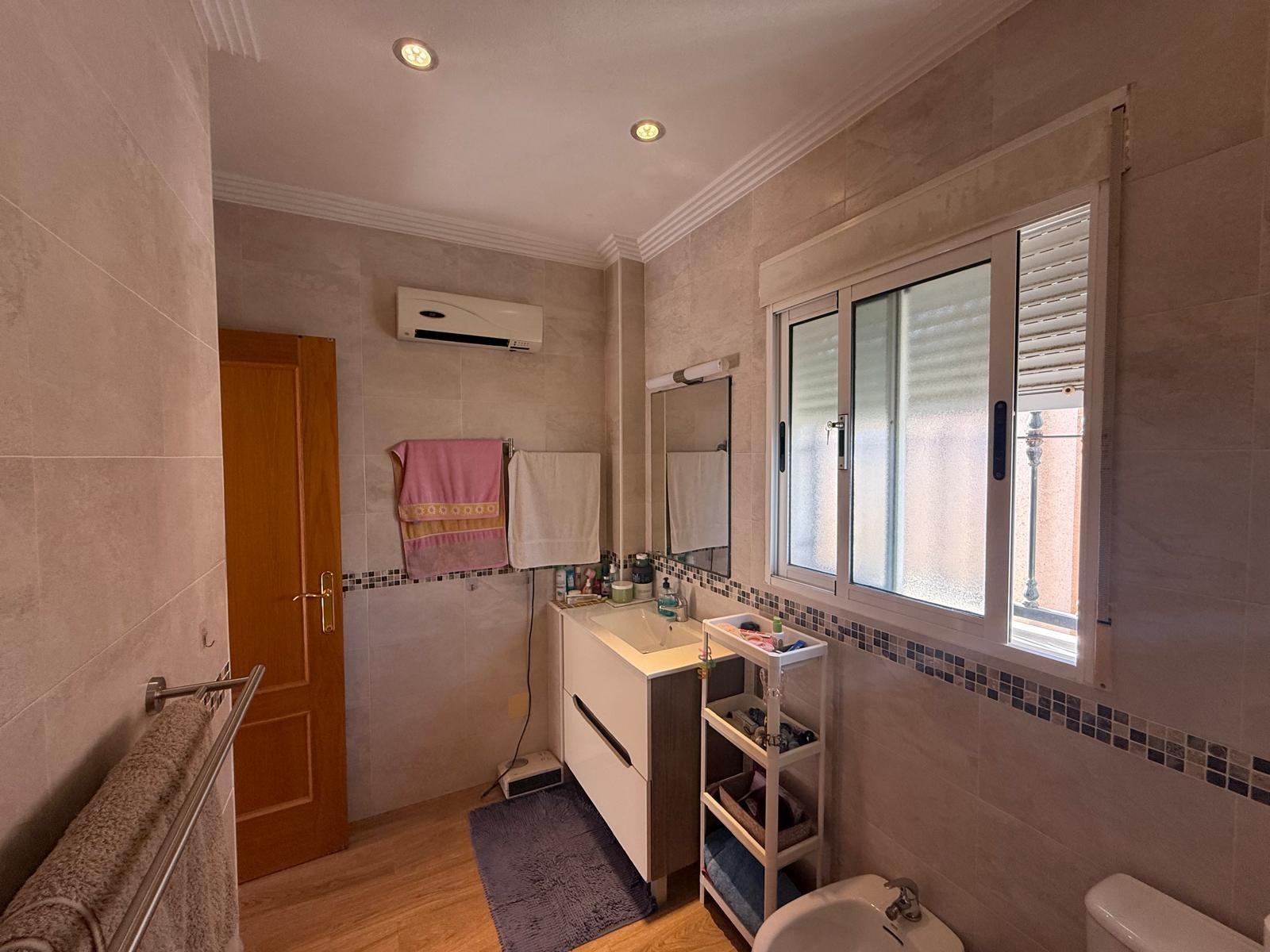 Huvila La Florida, Alicante, Espanja 3 makuuhuonetta, 200 m2 No. 139920